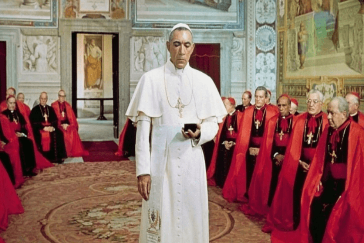 Filmes retratam o processo de eleição de um novo Papa (Imagem: Reprodução digital | Prime Video)