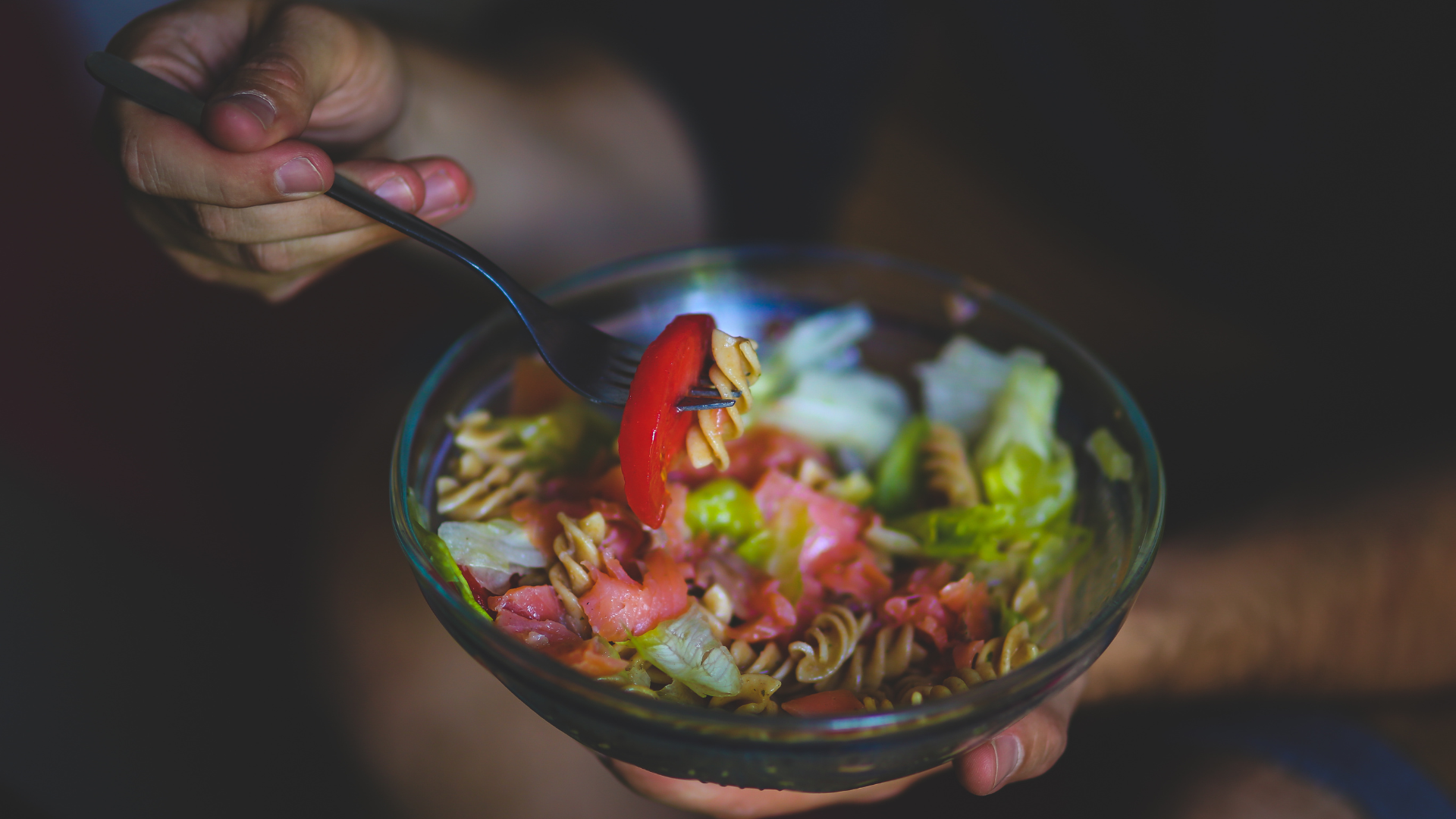 Saiba quais erros evitar quando for começar sua dieta. Crédito: Canva