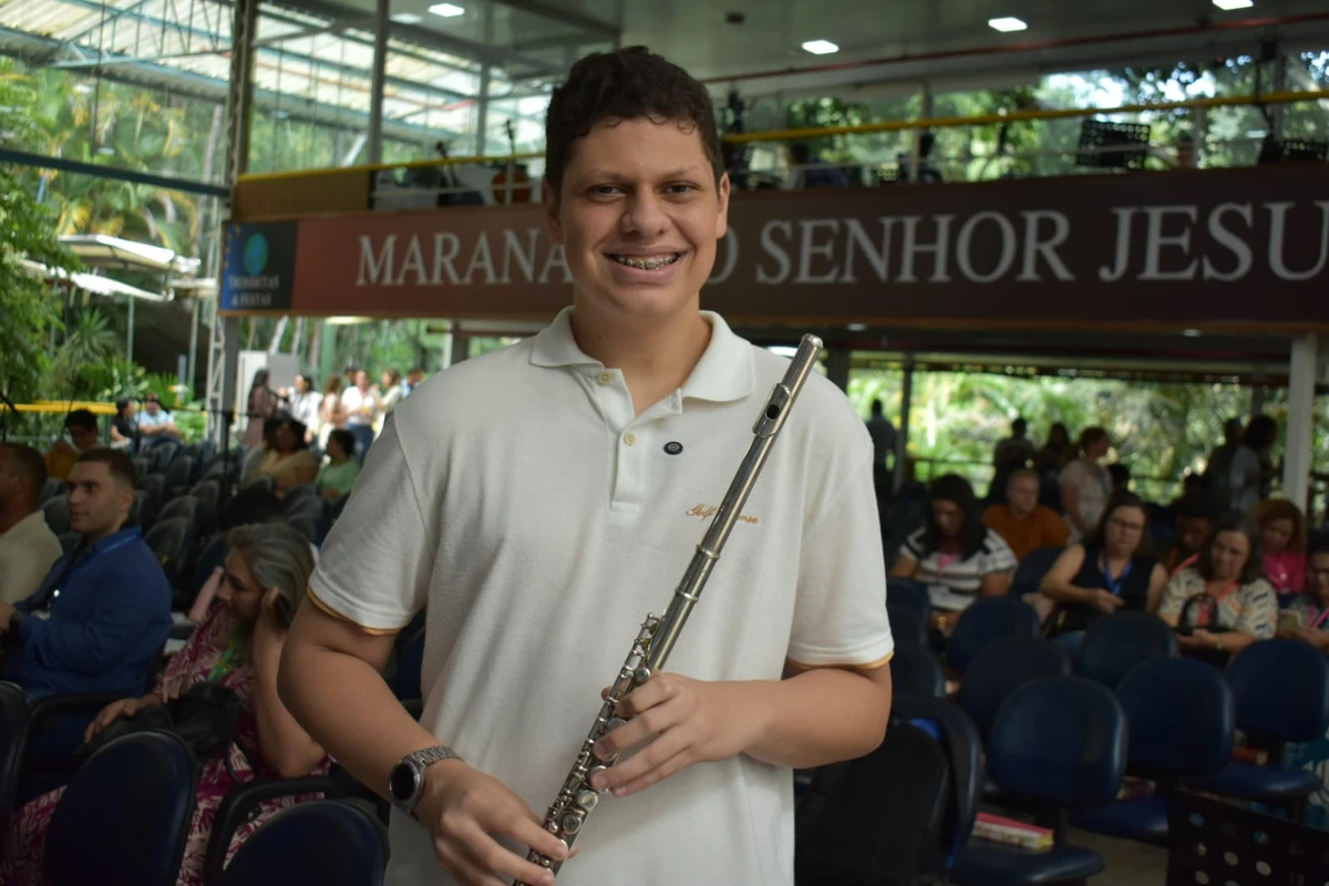 Caio Taglia Ferreira da Costa – 16 anos – Porto Seguro (BA) – Flauta Transversa