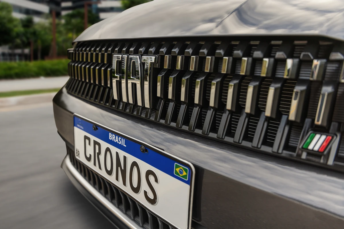Detalhes da nova grade dianteira do Fiat Cronos por Fiat/Divulgação