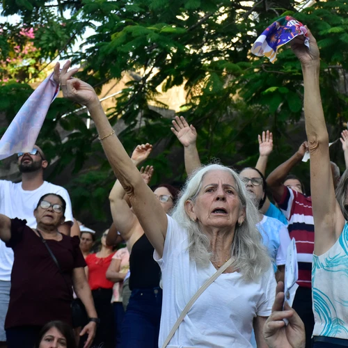 Imagem - Procissão fotográfica registra a devoção dos fiéis no Oitavário