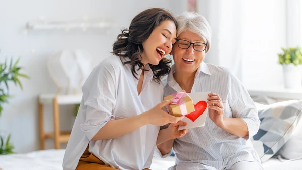 Perfumes, cosméticos, roupas e muito mais: saiba o que as mães gostariam de ganhar