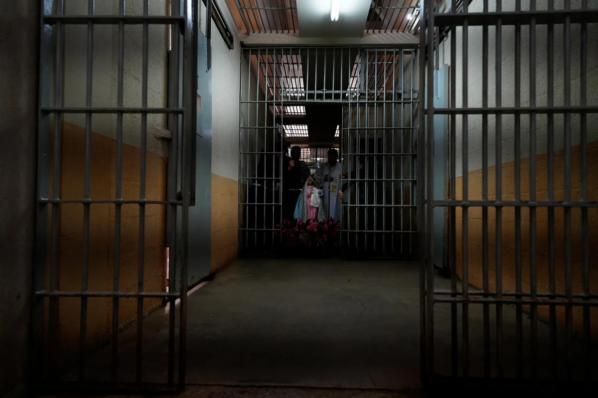 Imagem de Nossa Senhora da Penha no Centro Prisional Feminino de Cariacica  por Fernando Madeira