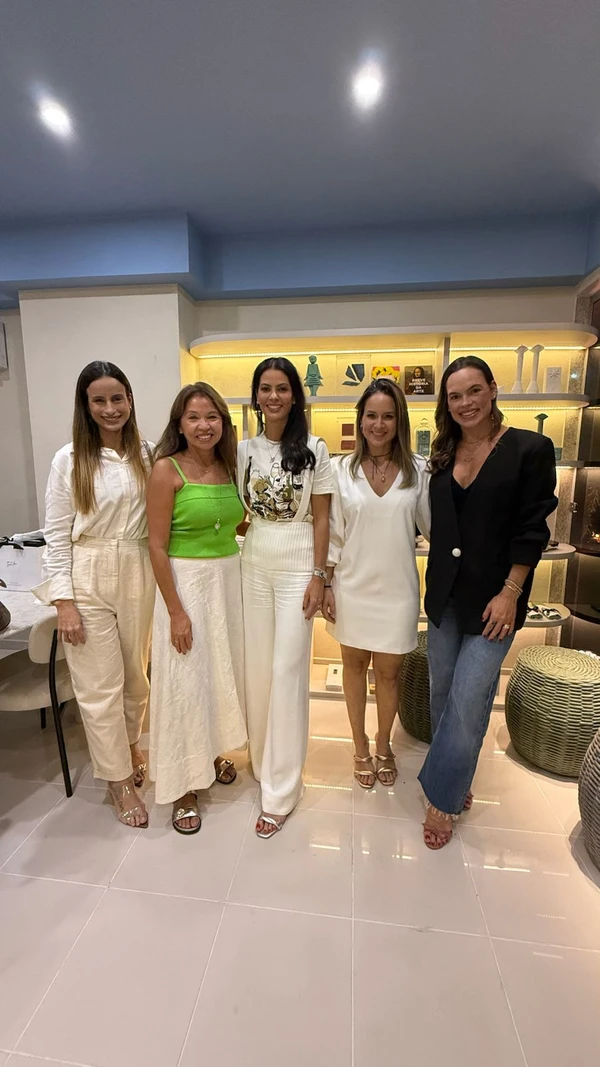 Karla Bautz, Ana Clark, Laila e Jana Nemer e Andressa Allen