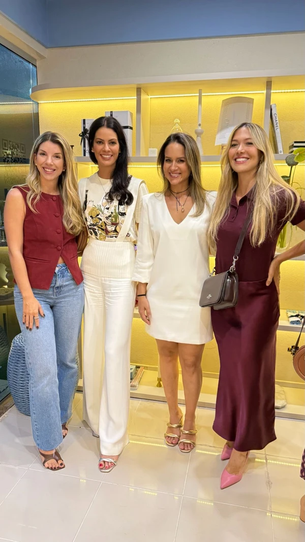 Sarah Esteves, Laila Nemer, Jana Nemer e Nanda Trindade