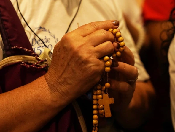 Fiéis durante missa de envio da Romaria dos Homens na Festa da Penha por Ricardo Medeiros