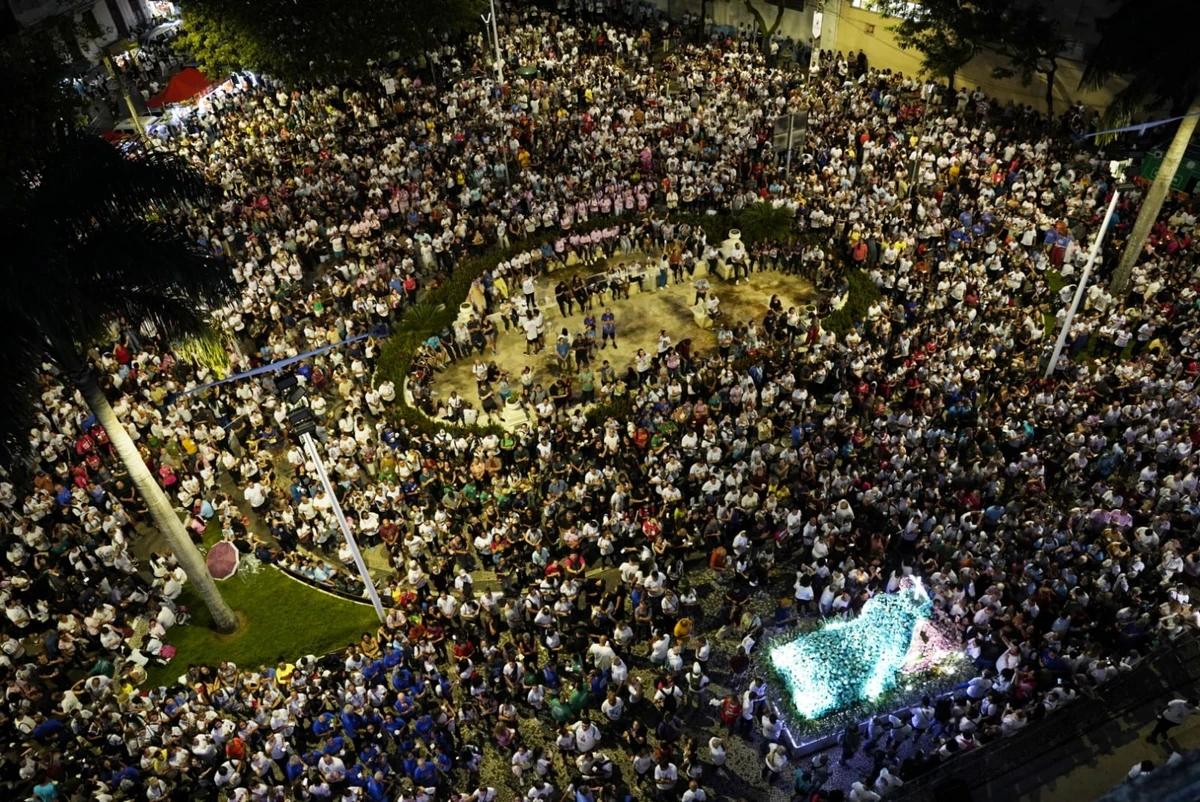Festa da Penha 2025: Fiéis lotam a região da Catedral de Vitória por Ricardo Medeiros