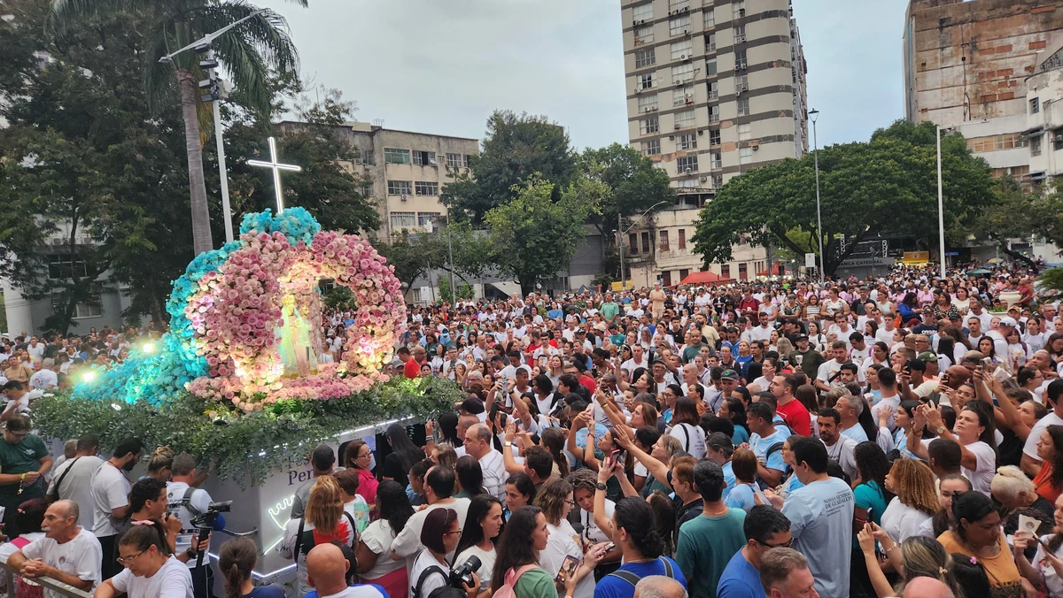 Festa da Penha 2025: fiéis lotam região do Centro de Vitória por Ricardo Medeiros