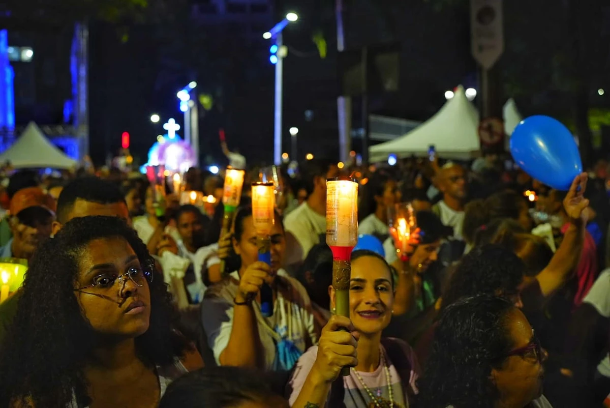 Festa da Penha 2025: fiéis peregrinam pelo Centro de Vitória durante Romaria dos Homens por Vitor Jubini 