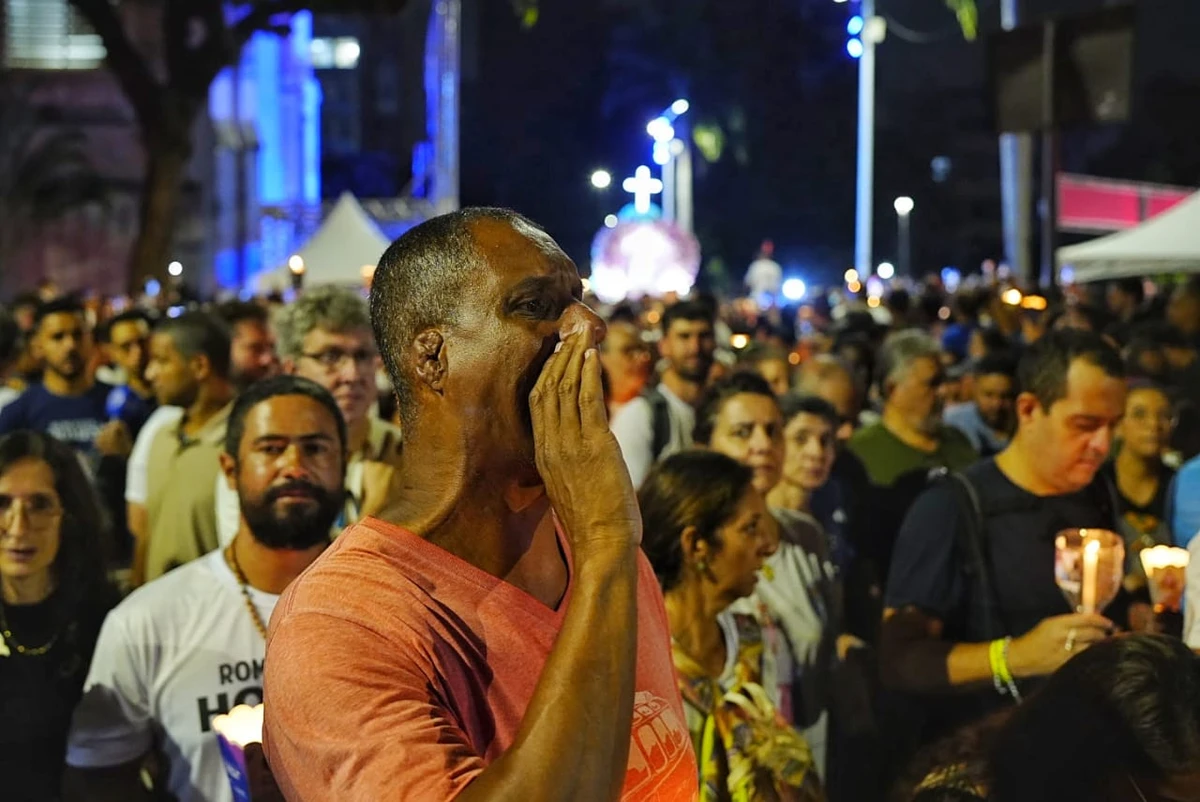 Festa da Penha 2025: fiéis peregrinam pelo Centro de Vitória durante Romaria dos Homens por Vitor Jubini 