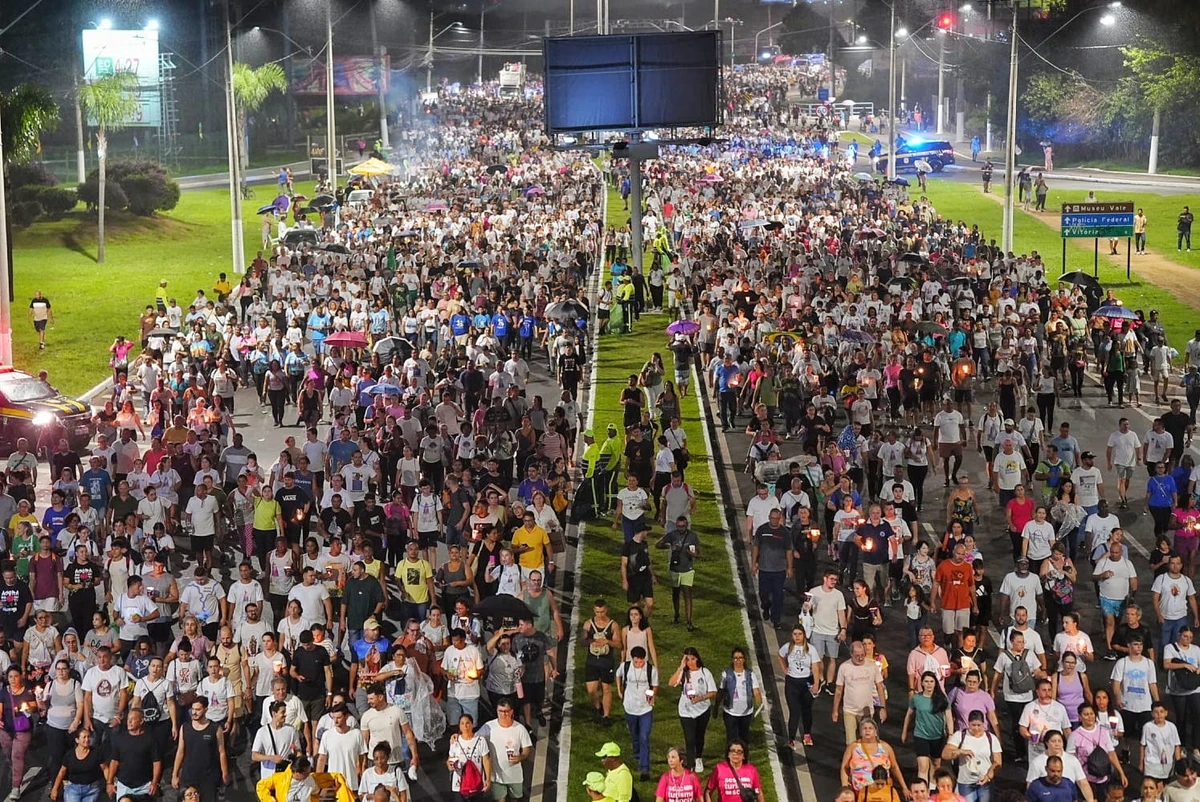Festa da Penha 2025: "mar de gente" passa por Vila Velha na Romaria dos Homens por Vitor Jubini