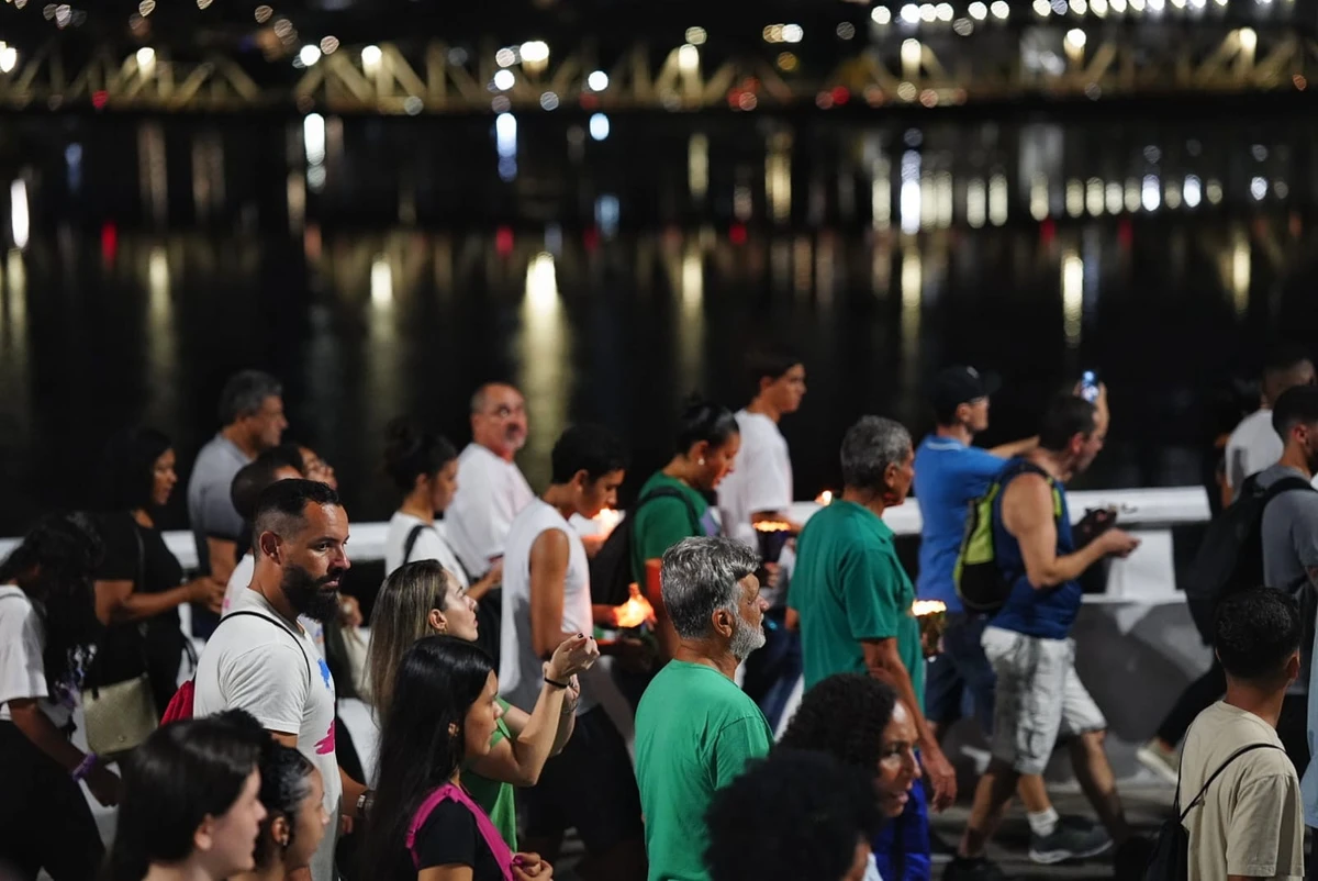 Festa da Penha 2025: Romeiros passam pela Segunda Ponte por Vitor Jubini