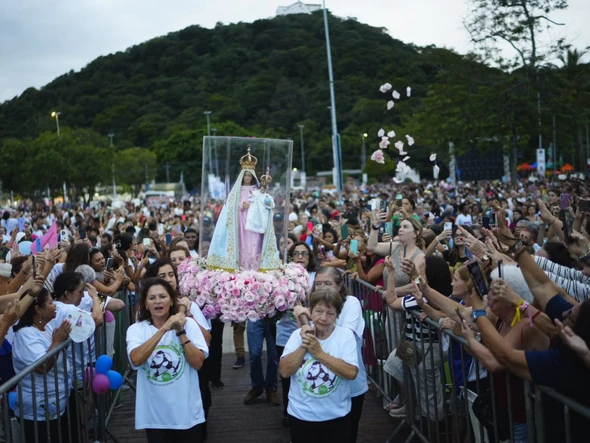 Festa da Penha 2025: Romaria das Mulheres reúne multidão de fiéis por Vitor Jubini