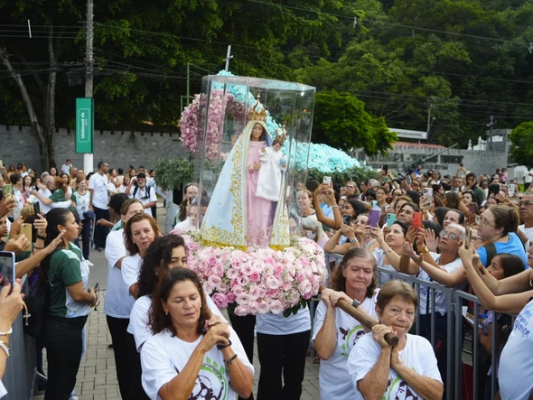 Festa da Penha 2025: Romaria das Mulheres reúne multidão de fiéis por Vitor Jubini