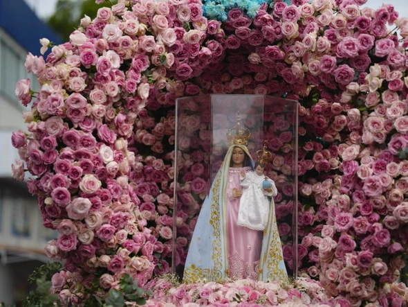 Festa da Penha 2025: Romaria das Mulheres reúne multidão de fiéis por Vitor Jubini