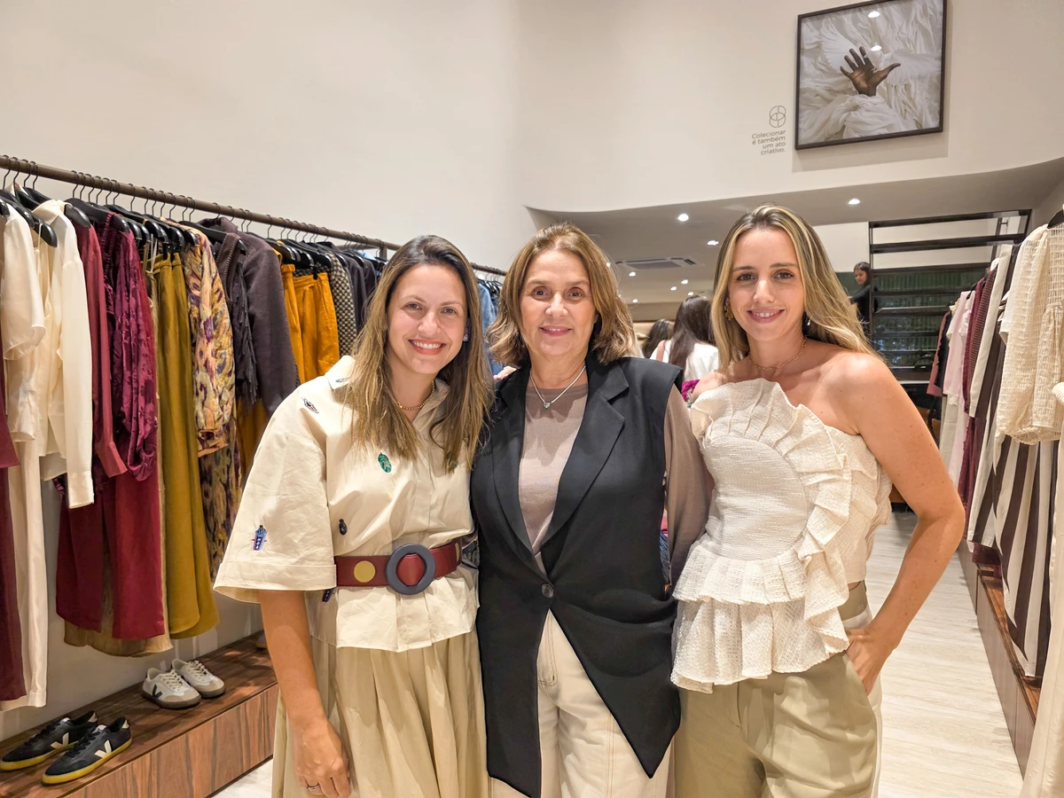 Julia Abikair, Maria Tereza Aragão e Luiza Larica