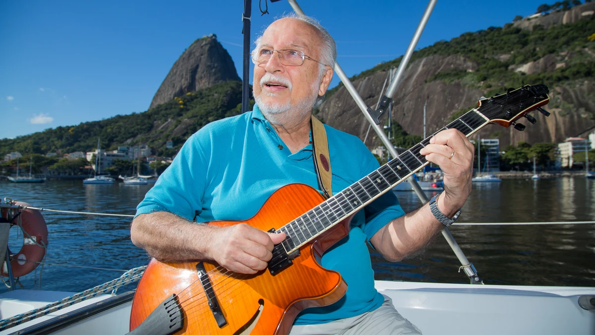 Cantor e comprositor Roberto Menescal 