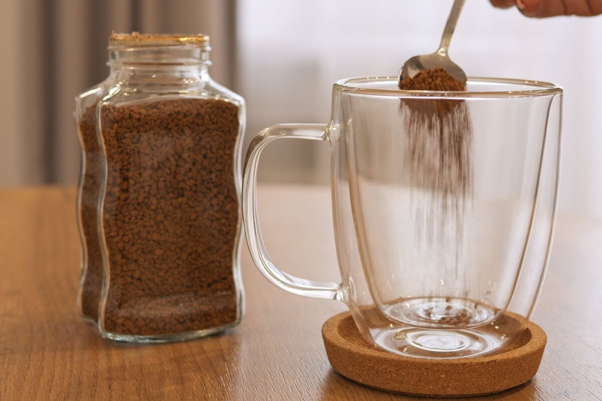 A composição de certos alimentos em pó pode prejudicar a saúde (Imagem: Traveler0205 | Shutterstock)