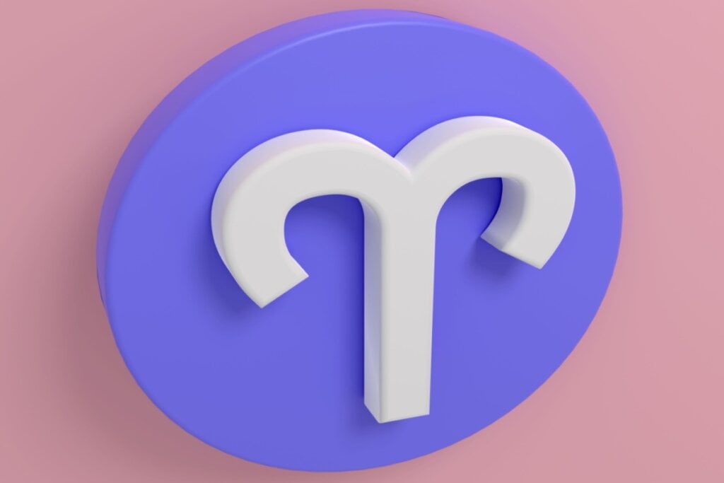 Nesta segunda-feira, os arianos irão focar nos valores emocionais e materiais (Imagem: Mikhail Sheleh | Shutterstock)