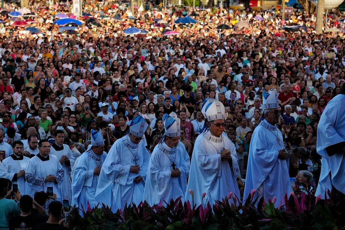 Festa da Penha 2025: missa de encerramento reúne multidão em Vila Velha  por Vitor Jubini 