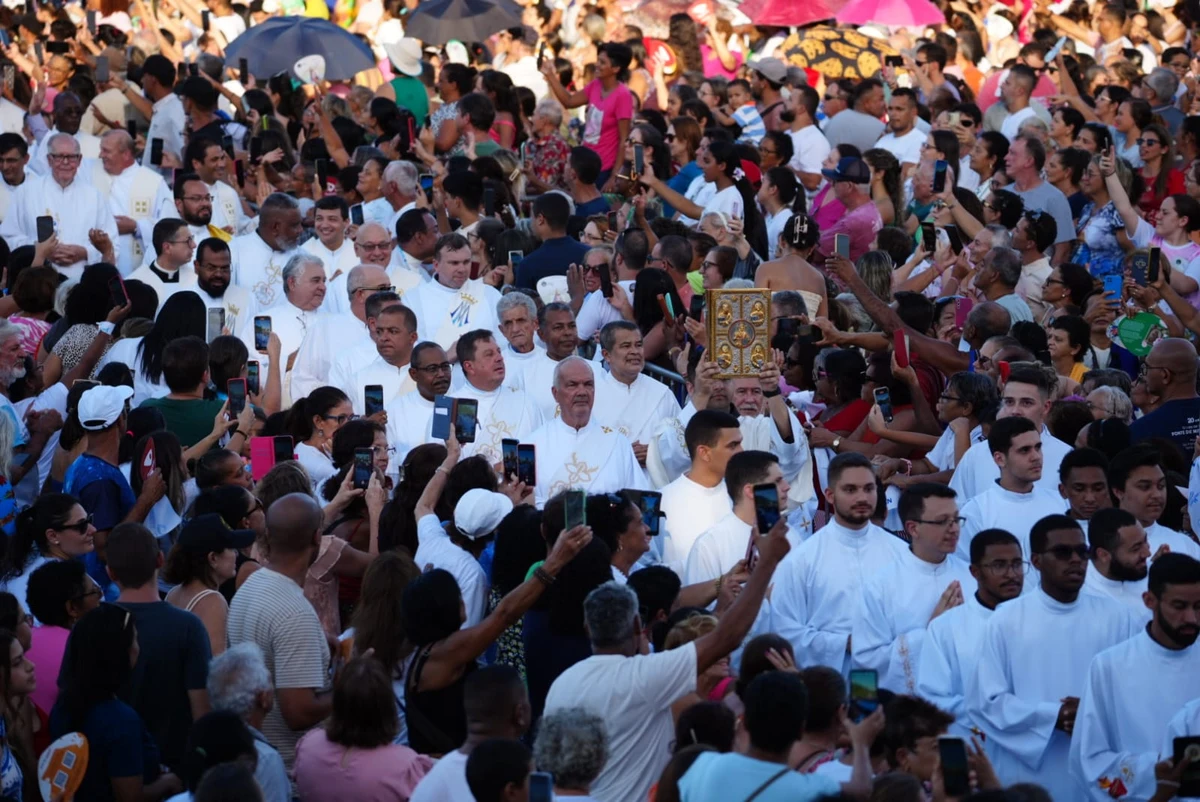 Festa da Penha 2025: missa de encerramento reúne multidão em Vila Velha por Vitor Jubini