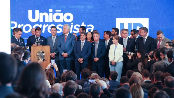 Grupo se chamará União Progressista; em 2024, as duas legendas somaram R$ 945 mil de Fundo Partidário e líderes debatem se devem permanecer no governo Lula ou não