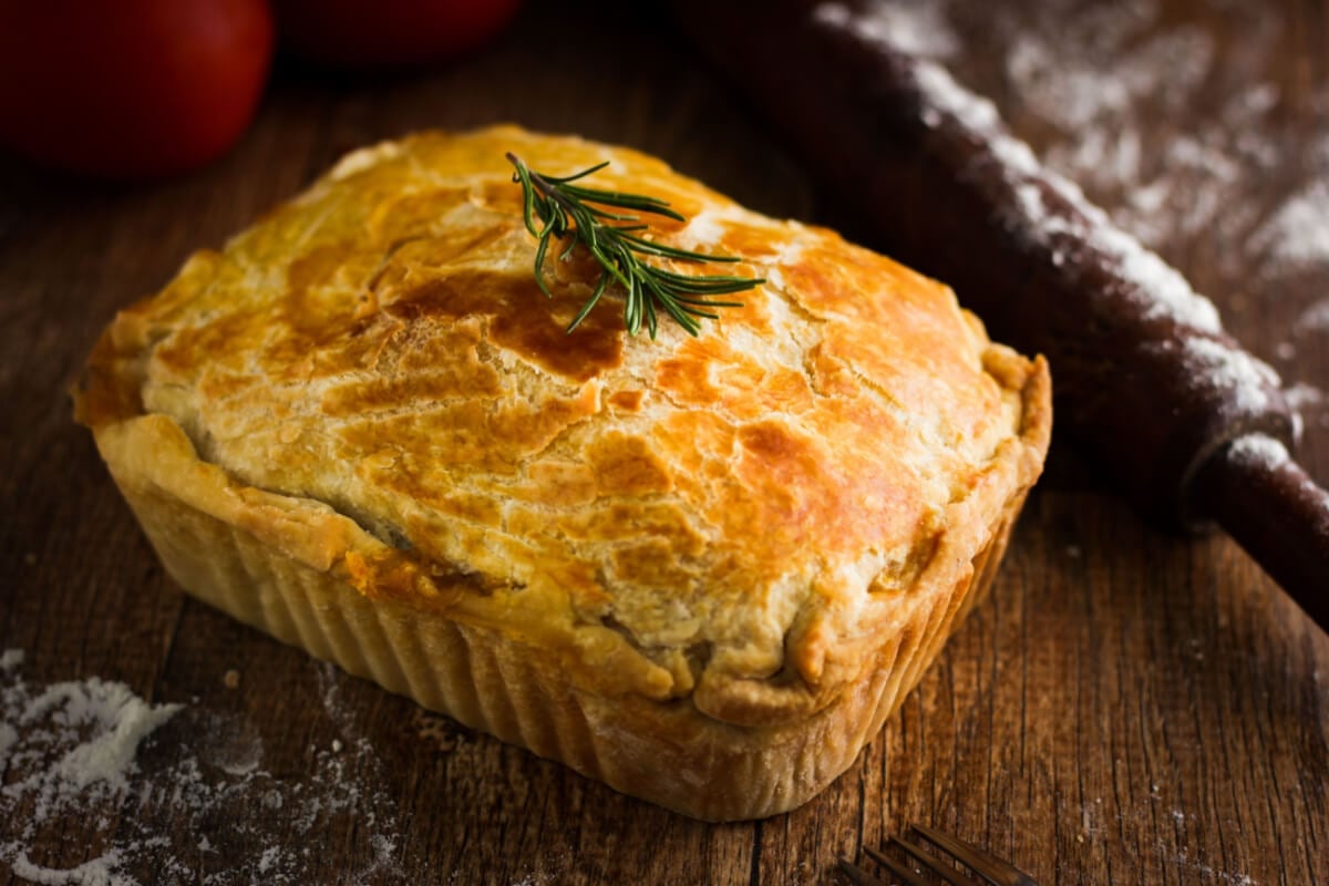 Torta vegana de alho-poró com brócolis (Imagem: Alan Camargo Fotografia | Shutterstock)