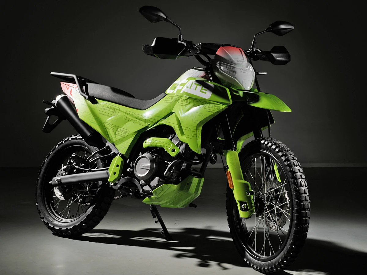 Motocicleta CFLite 250 Dual