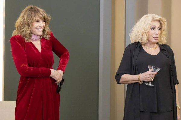Renata Sorrah e Suzana Vieira em quadro que reuniu vilãs da Globo em show de 60 anos da emissora