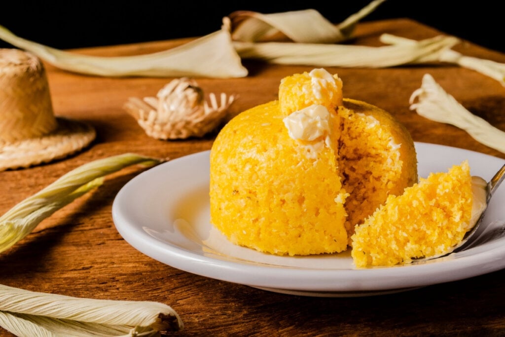 Cuscuz simples (Imagem: Anderson Nascimento | Shutterstock)