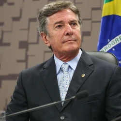 Ministro do STF atendeu a um pedido da defesa do ex-presidente, que alegou motivos de saúde