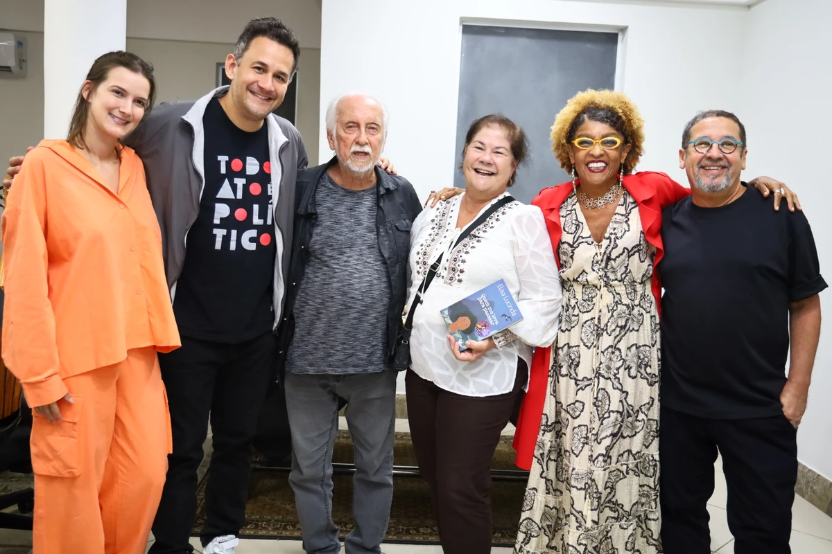 Carla Freire, Fabricio Noronha, Roberto Menescal, Virgínia Casagrande, Elisa Lucinda e Julio Diniz