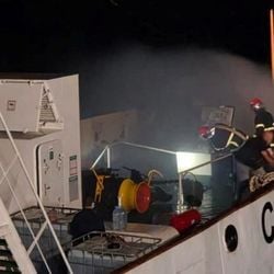 Ativistas afirmam que o navio em que estavam foi atingido por drones em águas internacionais, próximo à costa de Malta e apontam que Israel seria o responsável pelo ataque