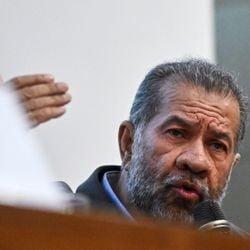 Lupi entregou cargo após pressão do Planalto por sua reação à crise envolvendo descontos indevidos em benefícios de aposentados
