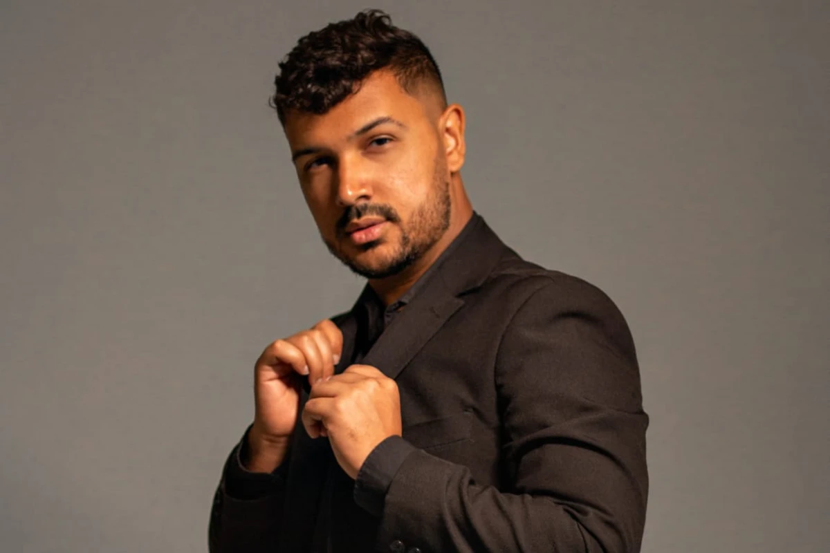 O tenor capixaba Alexandre Bianque está fazendo sucesso na Áustria