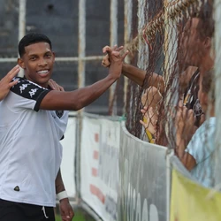 Capa-Preta conquistou sua segunda vitória consecutiva, enquanto o Verdão segue sem vencer na competição nacional
