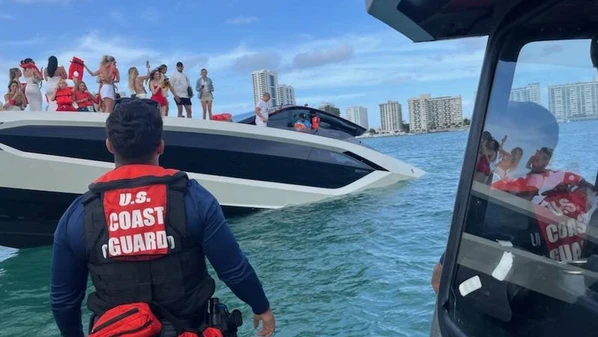 Ainda não há informações sobre o que causou o acidente com embarcação da marca Lamborghini
