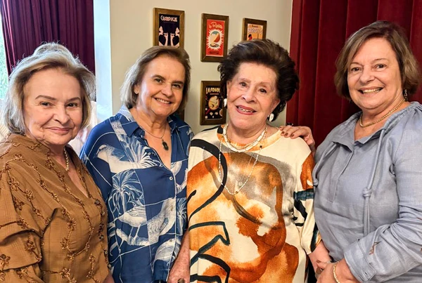 Raquel Paiva, Rovena Paiva, Doris Ferreira e Rejane Paiva