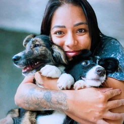 "O trabalho leva de um ano e meio a dois anos para o cão ficar totalmente preparado"