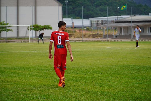 Projeto ACF oferece acompanhamento multidisciplinar e já levou jovens para estudar no exterior. por Divulgação / Academia Capixaba de Futebol (ACF)