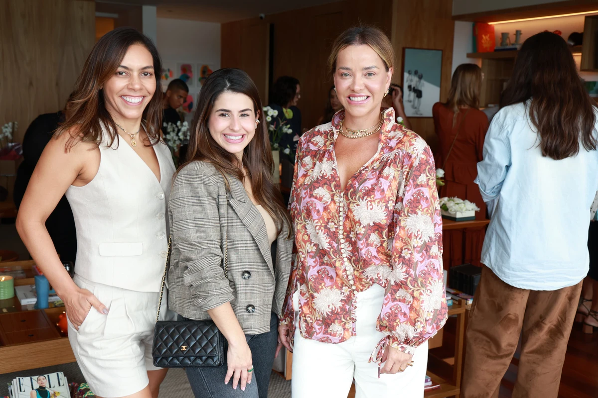 Fabiana Sena, Luisa Beltrane, Carla Kuster