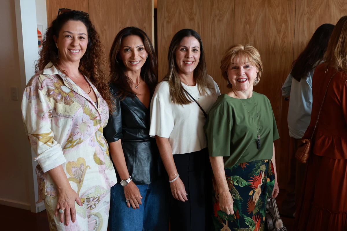 Marianne Assbbu, Kris Junqueira, Marcela Souto e Carmen Dolores