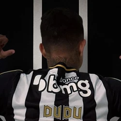 O Atlético-MG anunciou, nesta terça-feira (6), a contratação do atacante Dudu, ex-Palmeiras que estava sem clube após rescindir com o Cruzeiro