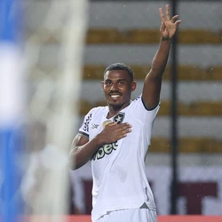 Com a reabilitação, o Botafogo chegou a seis pontos, mas se manteve em terceiro da chave, atrás do Estudiantes-ARG devido ao saldo de gols (2 a 1)