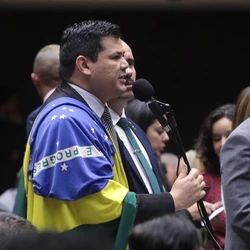 Para Ricardo Maia (MDB-BA), falas do parlamentar do ES ultrapassam os limites da liberdade de expressão