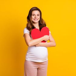 Gestação pode sobrecarregar o sistema cardiovascular, necessitando de mais cuidados 