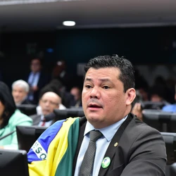 Parecer pela suspensão considerou que o parlamentar capixaba abusou do uso de expressões ofensivas à honra de parlamentares em audiência no dia 29 de abril