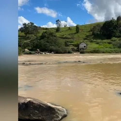 Buscas ao rapaz de 23 anos aconteceram com equipe de mergulhadores na segunda-feira, mas trabalho foi dificultado devido às condições desfavoráveis do rio