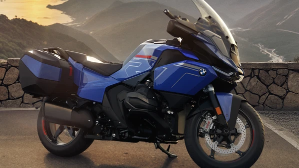 O modelo estradeiro é movido pelo novo motor boxer de 1.300 cm³ da GS e da GS Adventure, que proporciona 145 cavalos a 7.750 rpm e 15,2 kgfm a 6.500 rpm