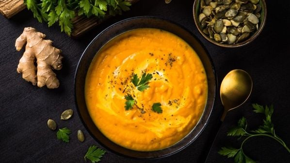 Veja pratos saudáveis e práticos para esquentar o corpo sem pesar na alimentação